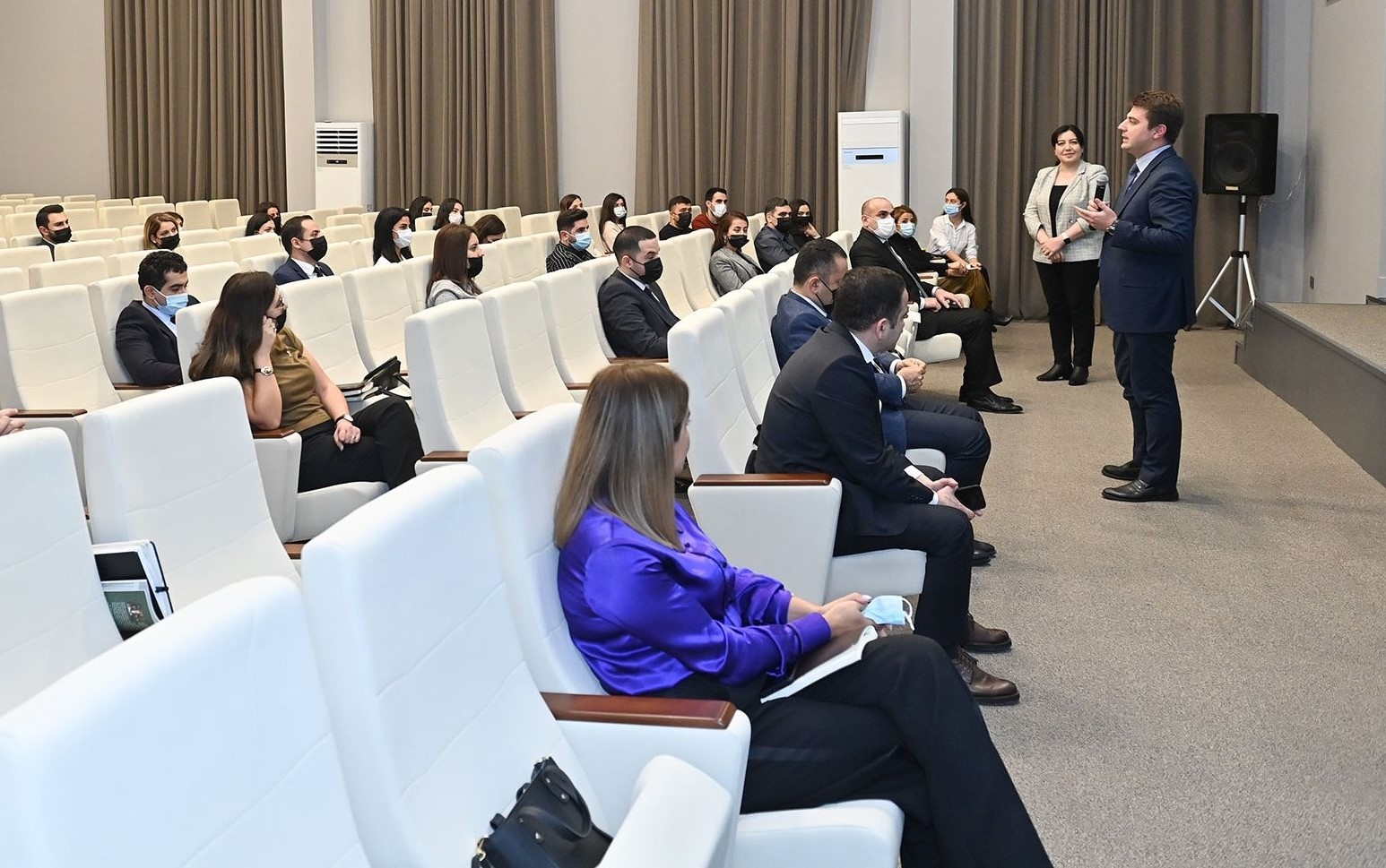 Qurumlararası kommunikasiyaya dair görüş
